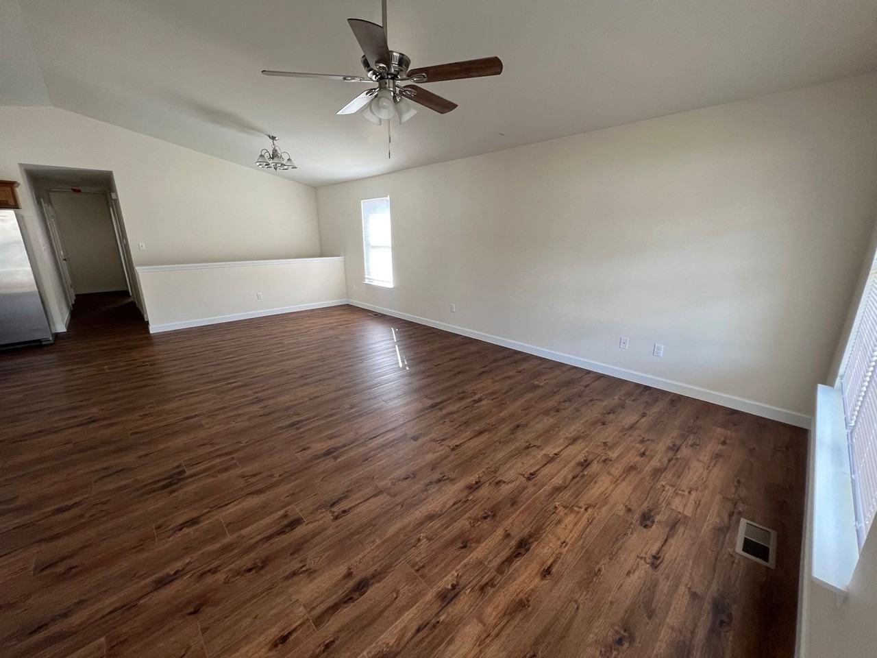 1942 Burlington Dr - Photo 3 of 15