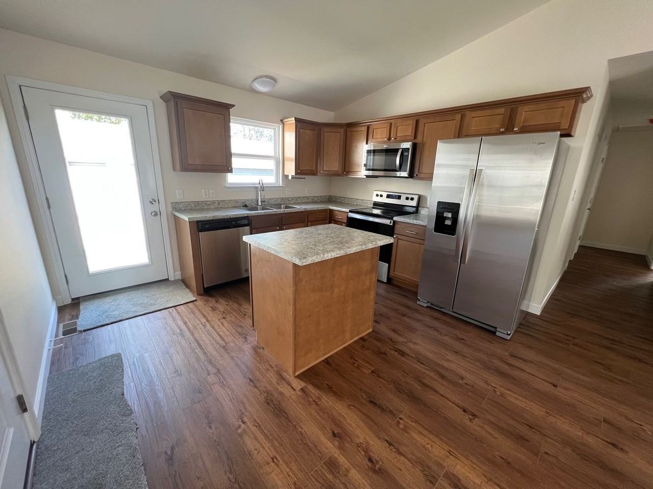 1942 Burlington Dr - Photo 5 of 15
