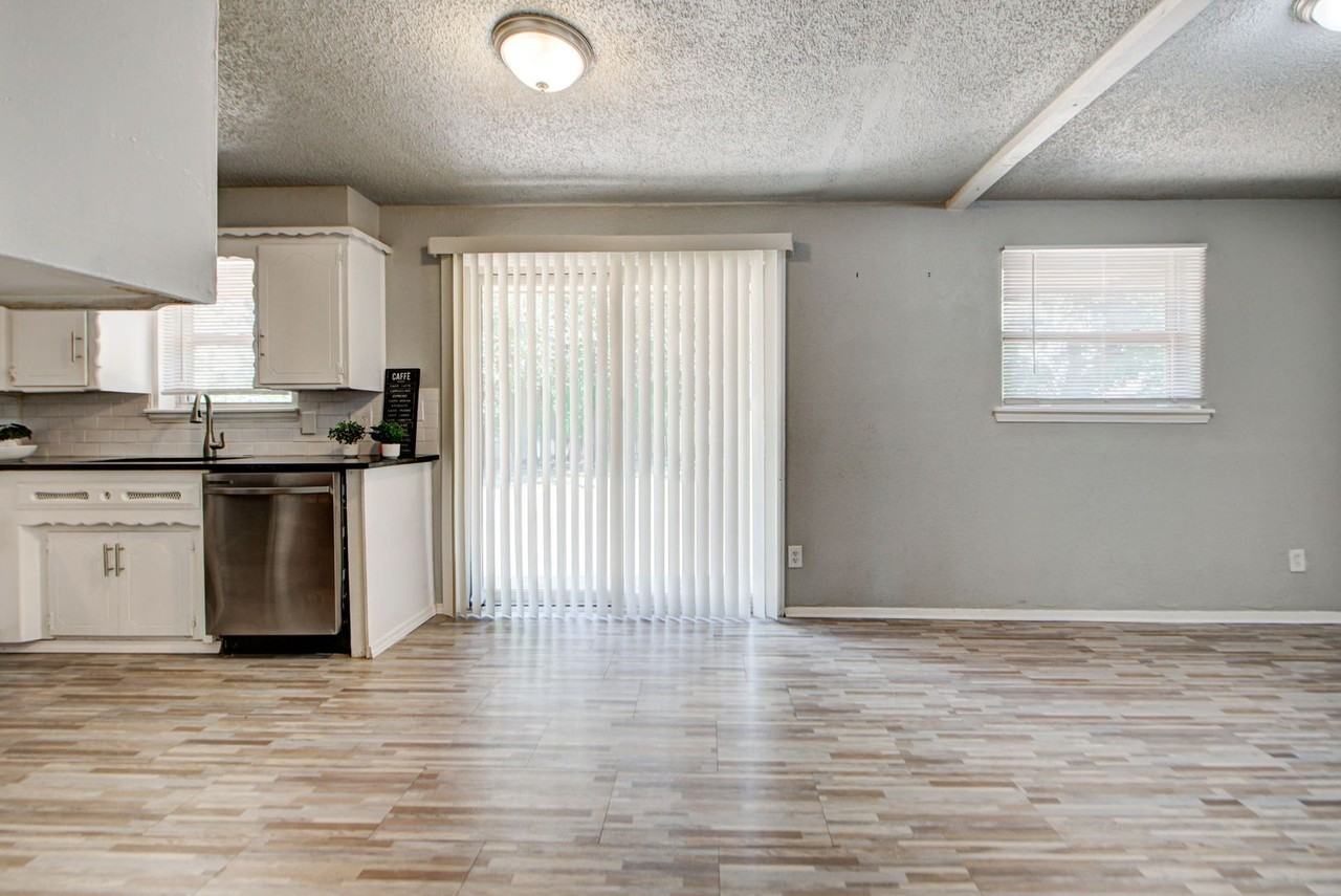 773 Sw 2nd St - Photo 7 of 27