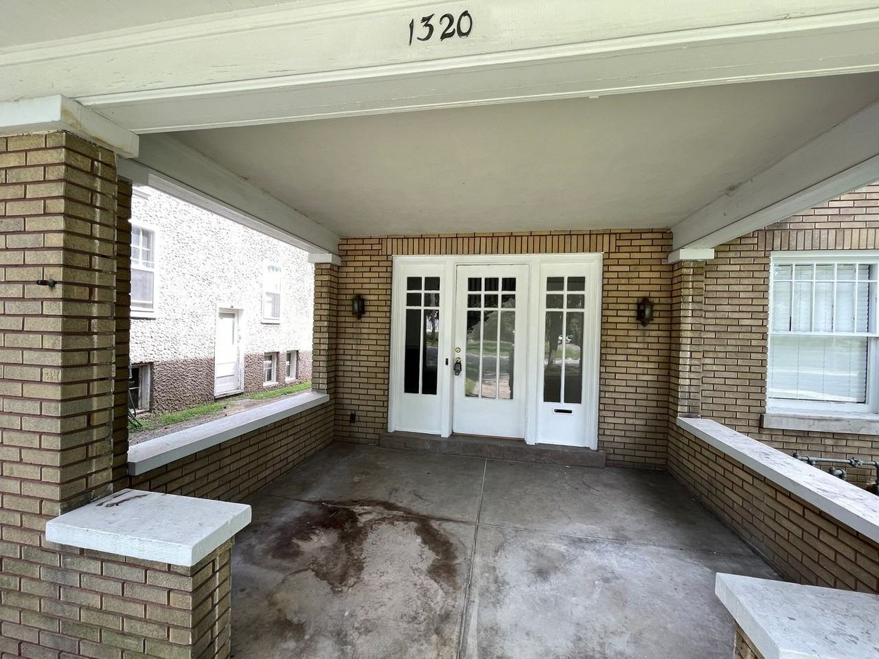 1320 Main St - Photo 2 of 26