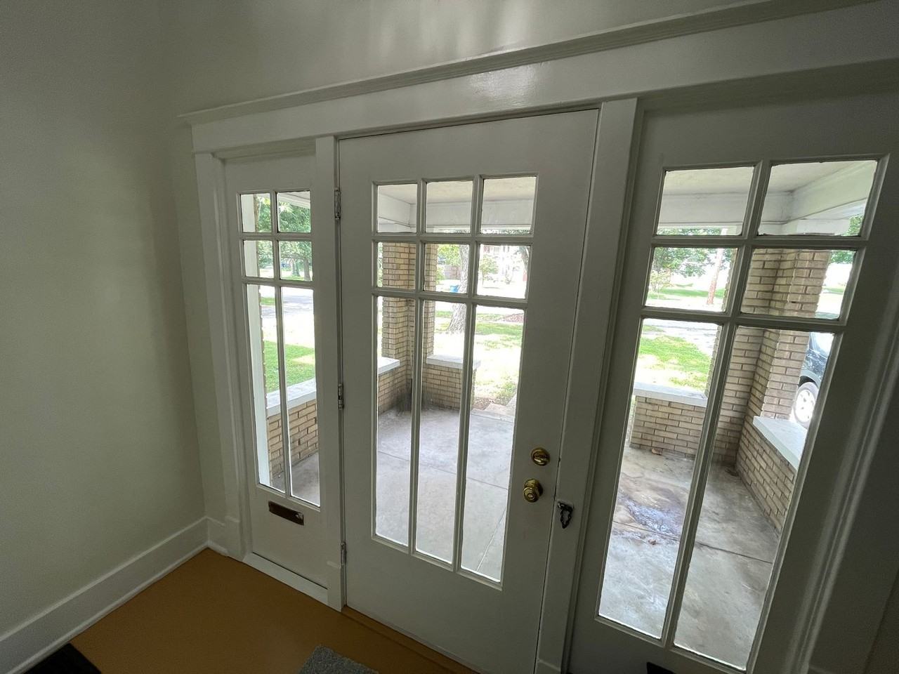 1320 Main St - Photo 4 of 26