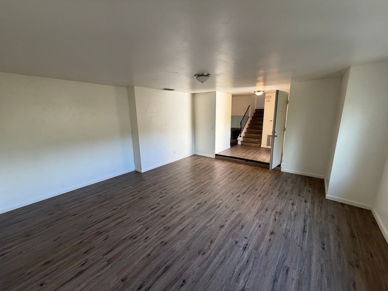 3212 Korovo Ct - Photo 7 of 36