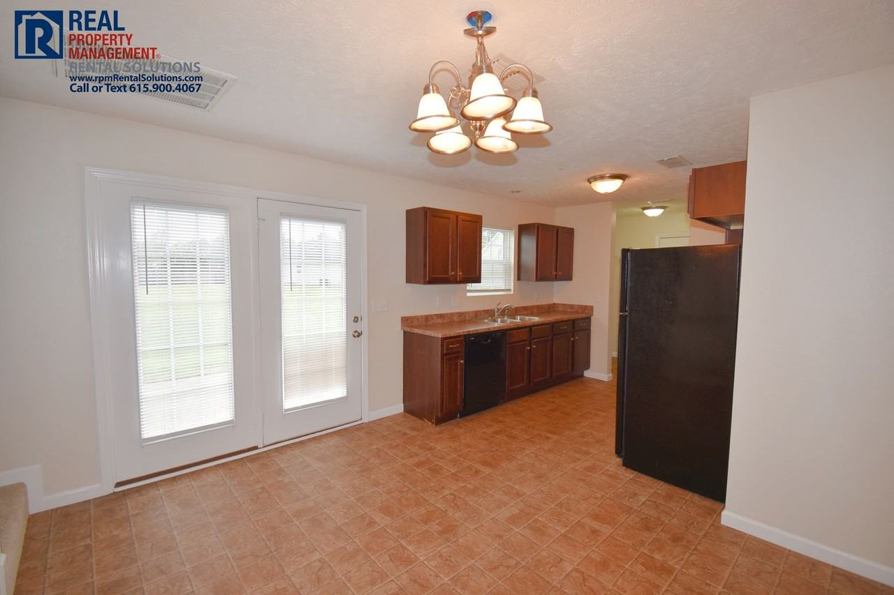 1561 Passage Dr - Photo 7 of 29