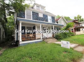 featured image of 332 W 9th St