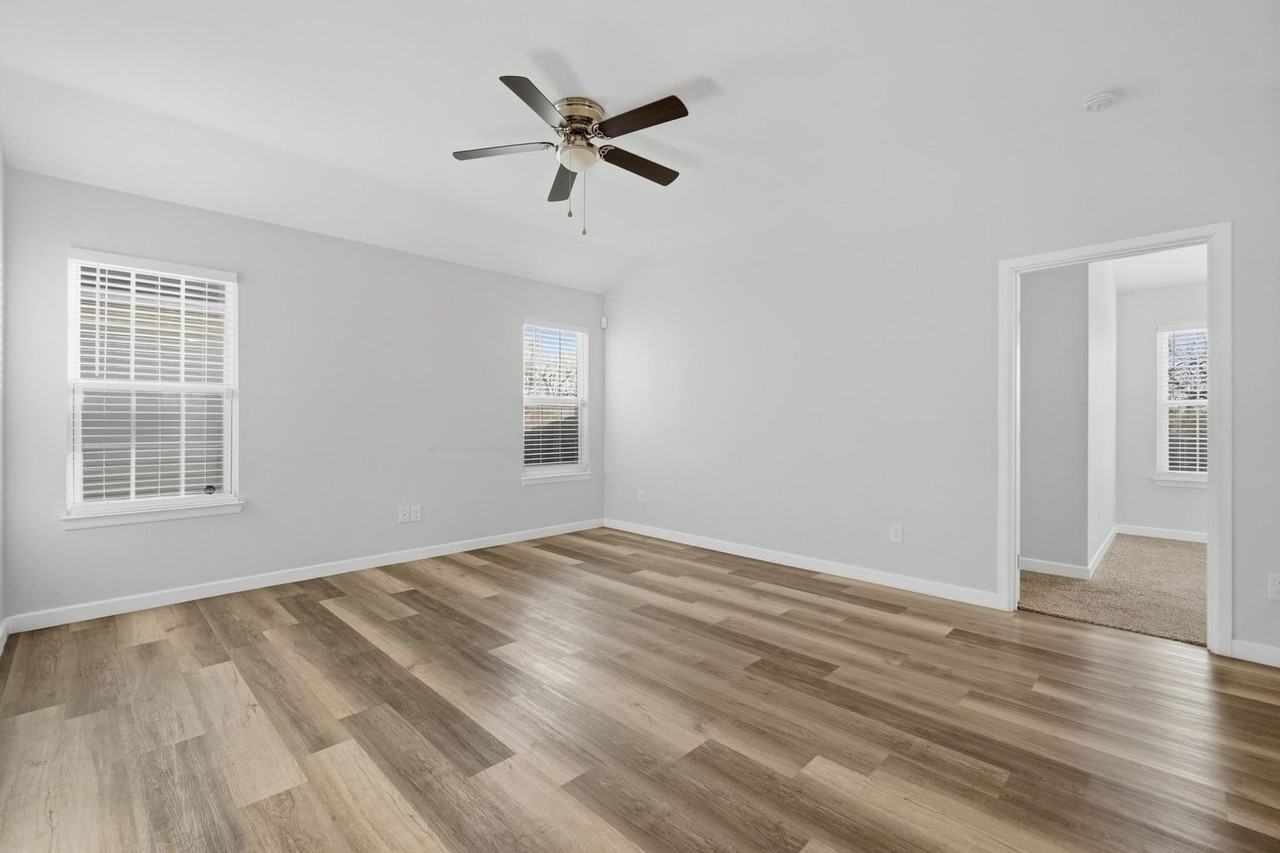 2050 Lillius St - Photo 5 of 25