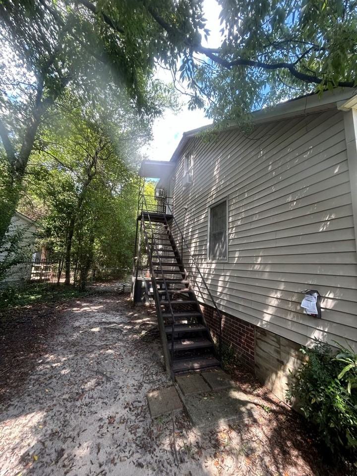 2015-A Holt Dr - Photo 2 of 17