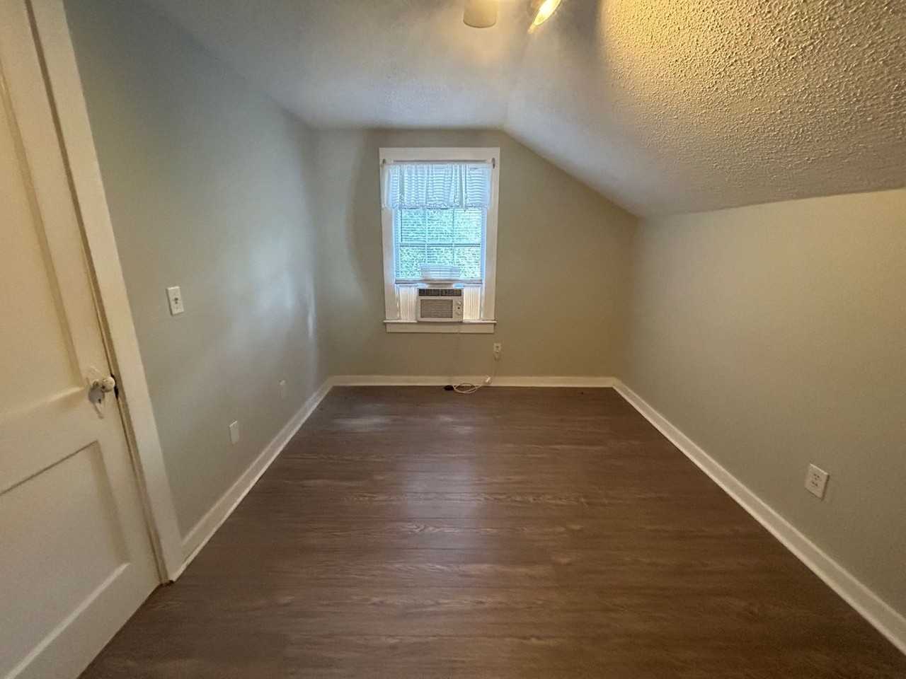 2015-A Holt Dr - Photo 7 of 17