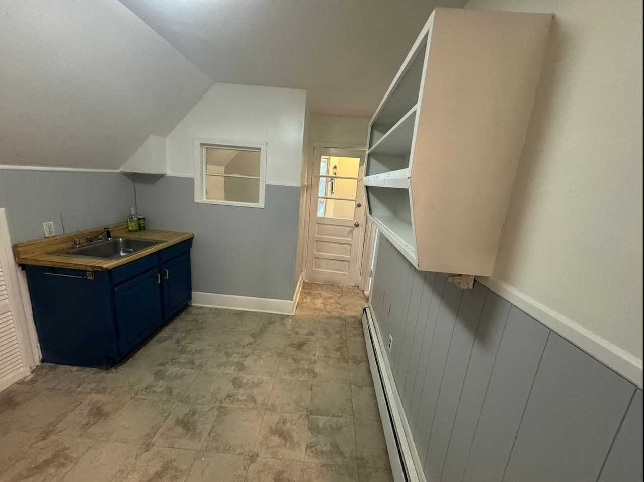 2 Rodney St - Photo 3 of 11
