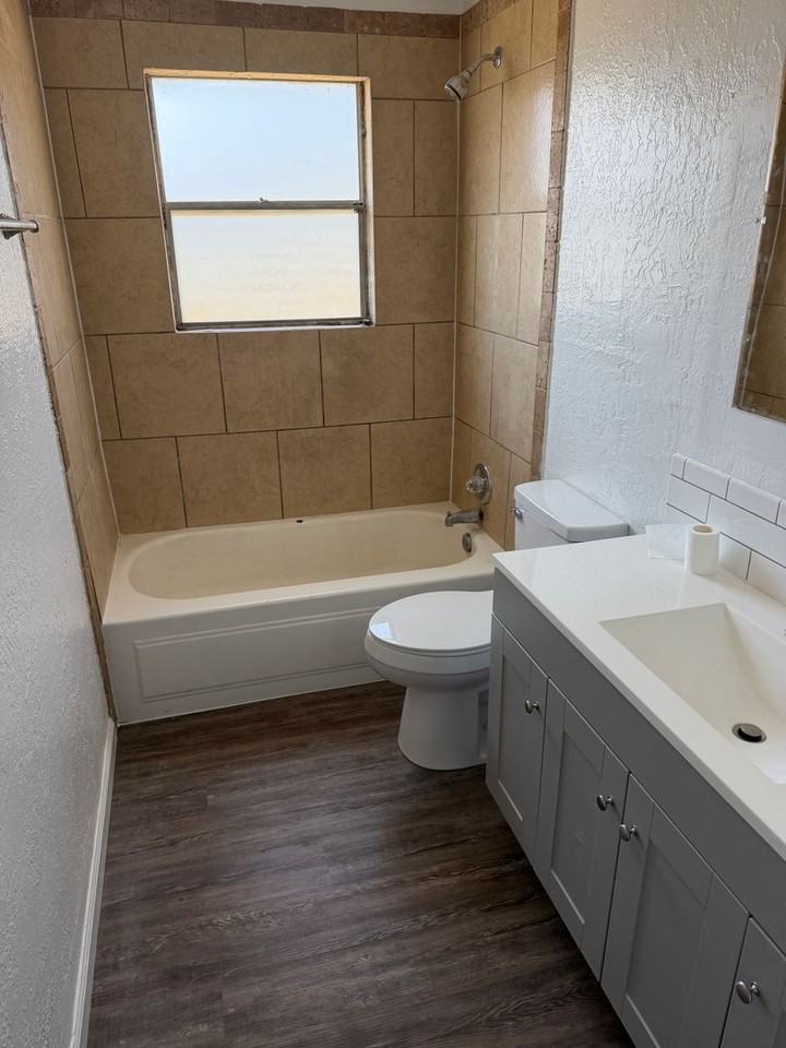 5310 Nw Liberty Ave - Photo 3 of 5