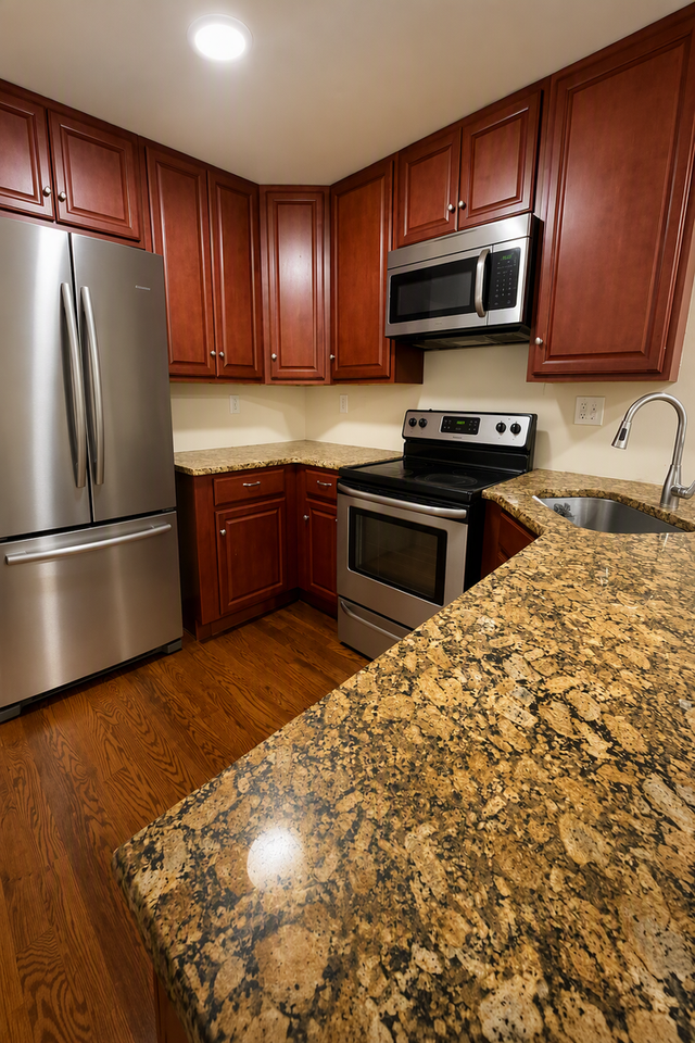 1802 W Master St - Photo 5 of 20