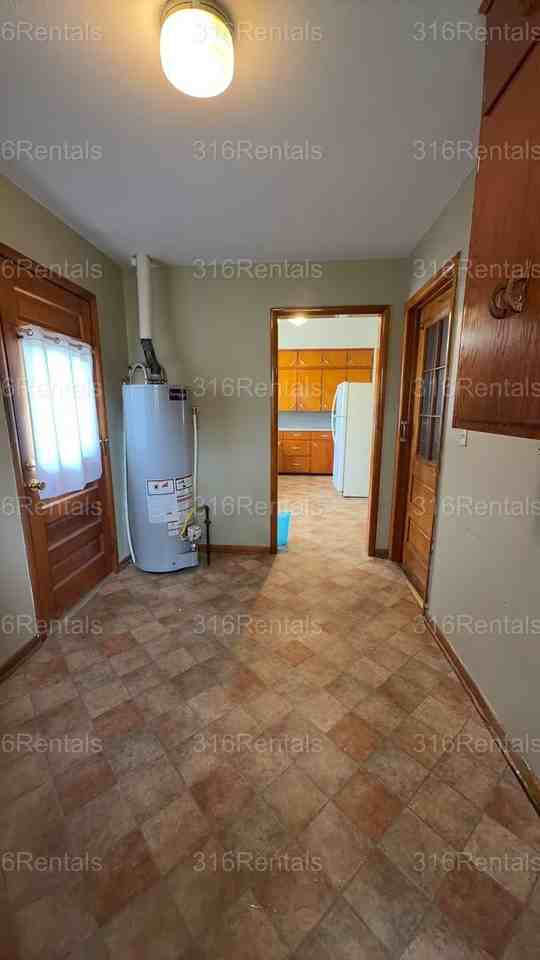 130 N Ohio St - Photo 6 of 12