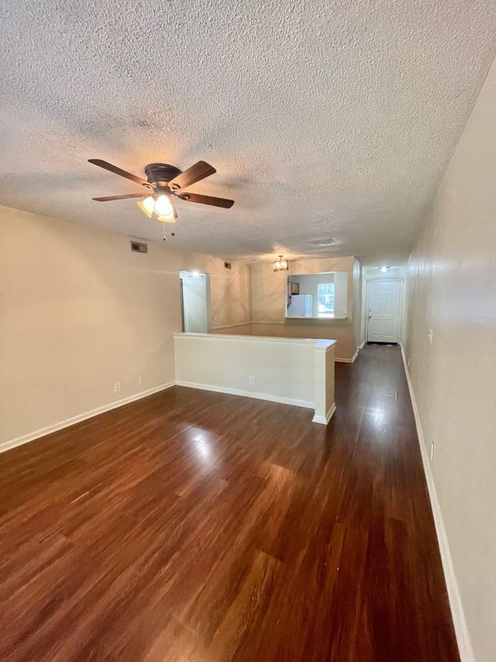 104 Shoals Dr - Photo 4 of 24