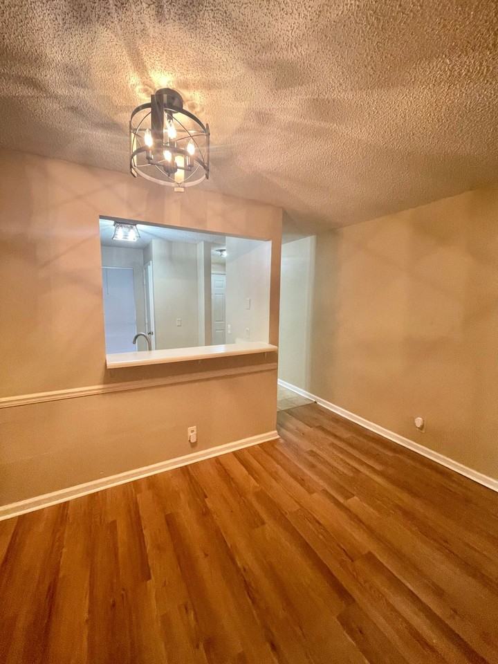 104 Shoals Dr - Photo 5 of 24