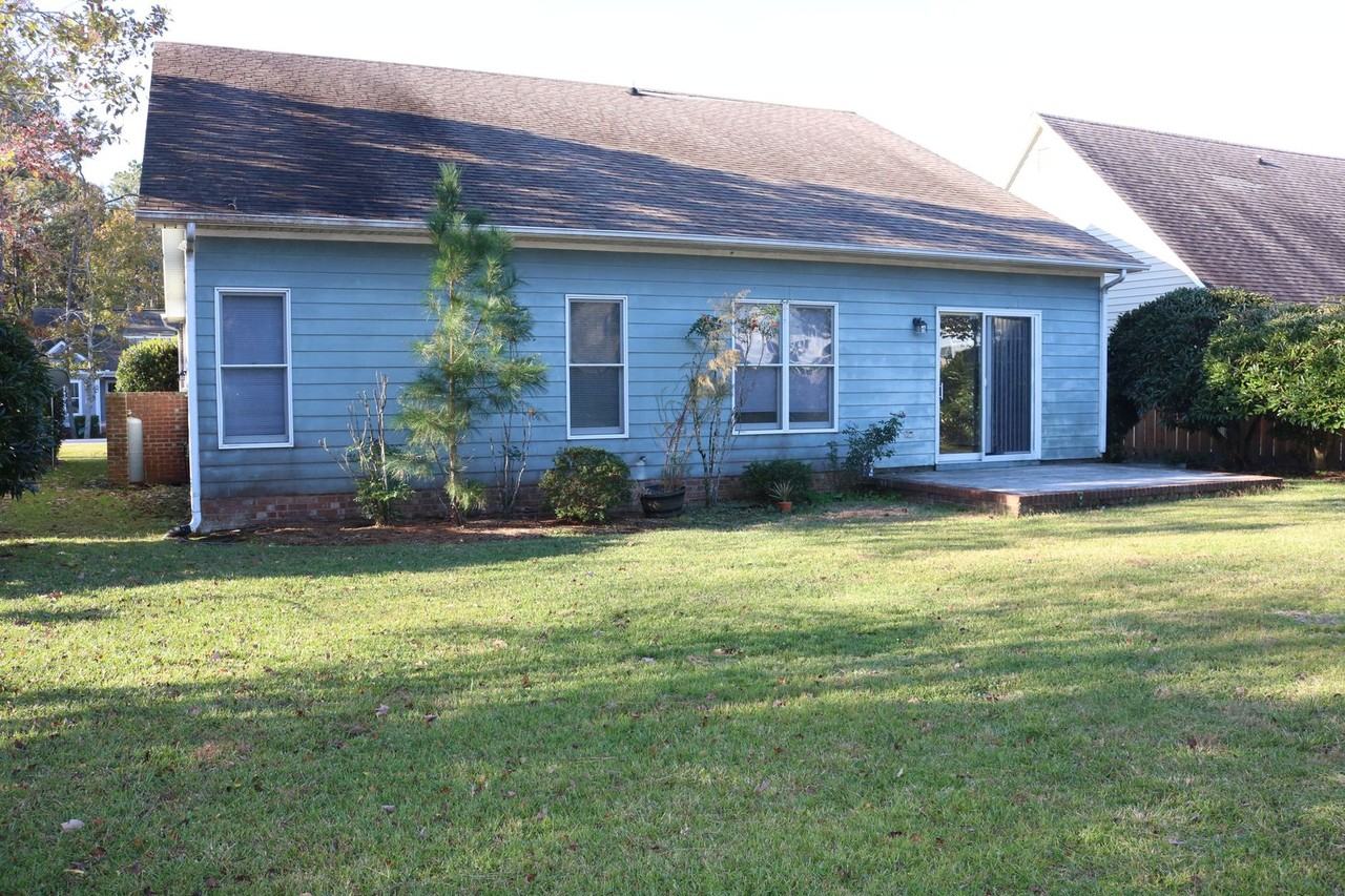 112 Windy Pt - Photo 4 of 12