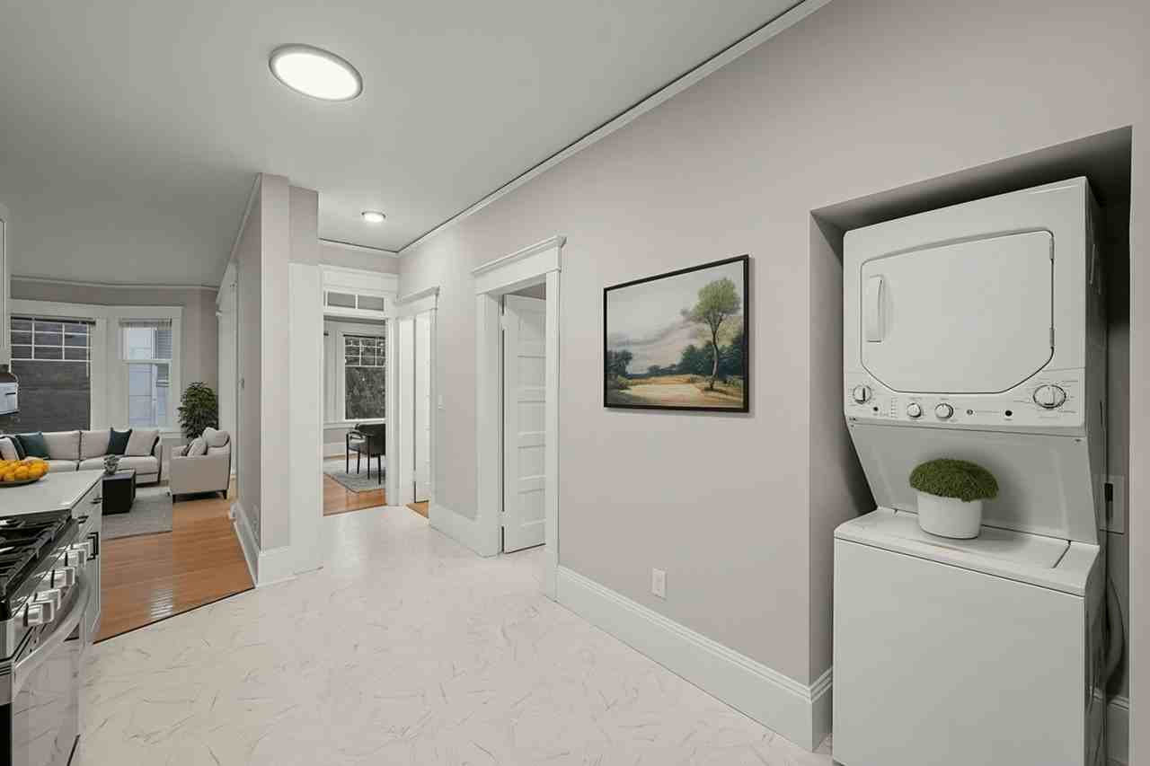 The Hillcrest Apartments - Photo 6 of 17