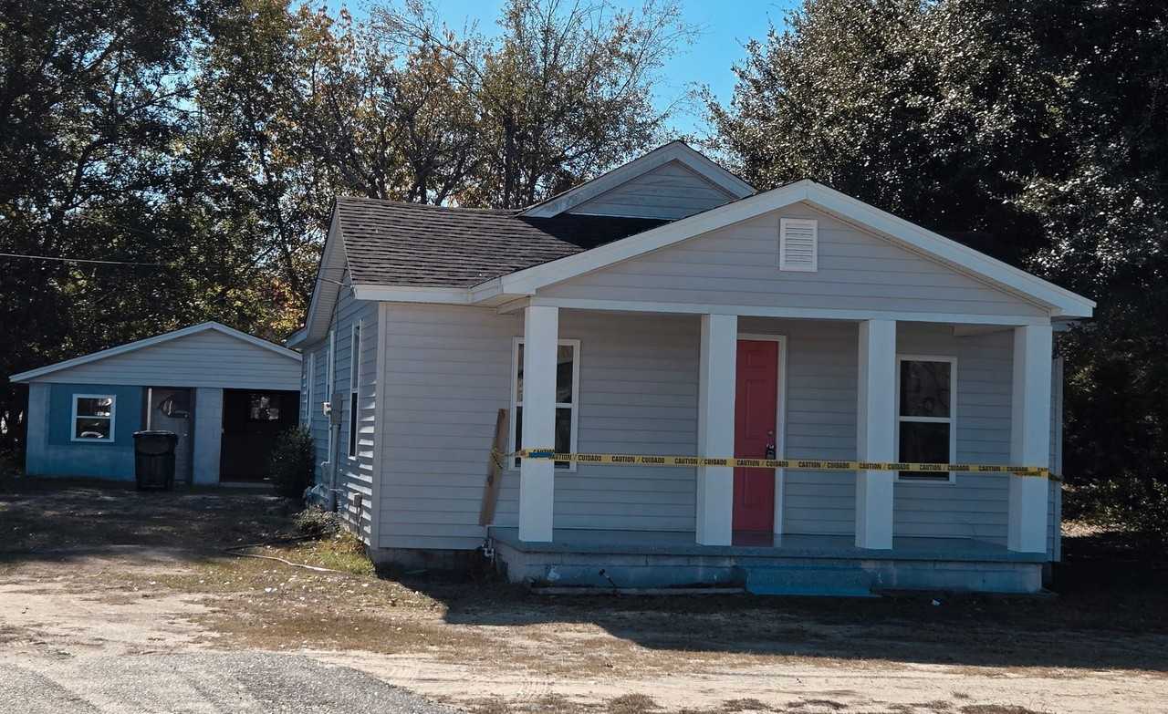 1150 Ramblin Rd - Photo 2 of 16