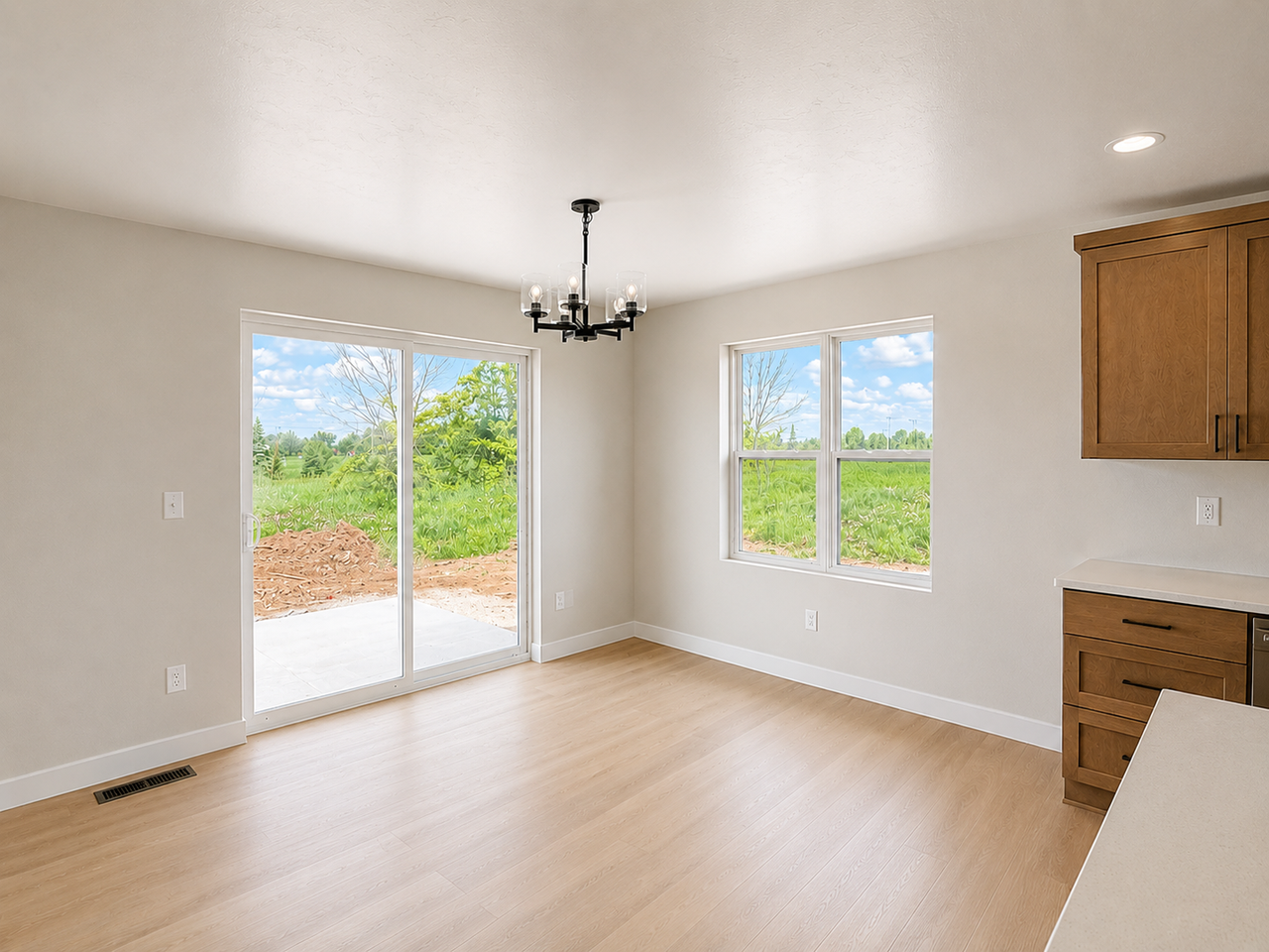 N1016 Magdalyn CT - Photo 3 of 15