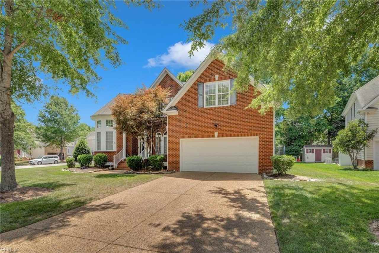 101 Yacht Ct - Photo 2 of 41