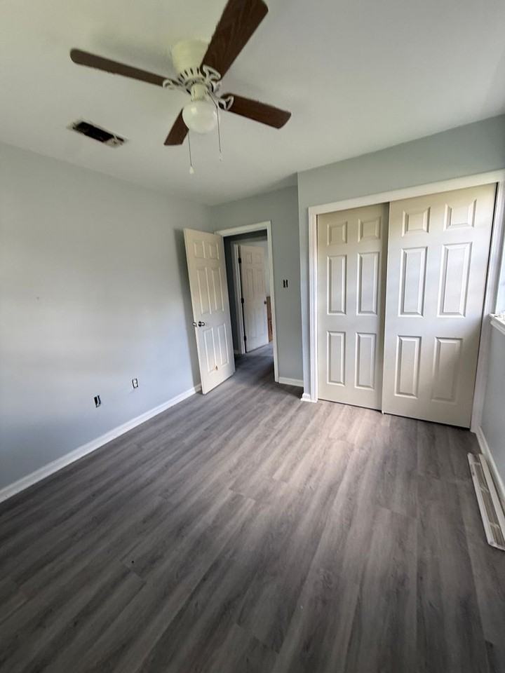 7467 Glenetta Ct - Photo 6 of 8