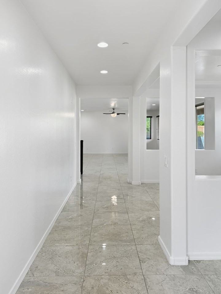 4630 E Tierra Buena Ln - Photo 3 of 43