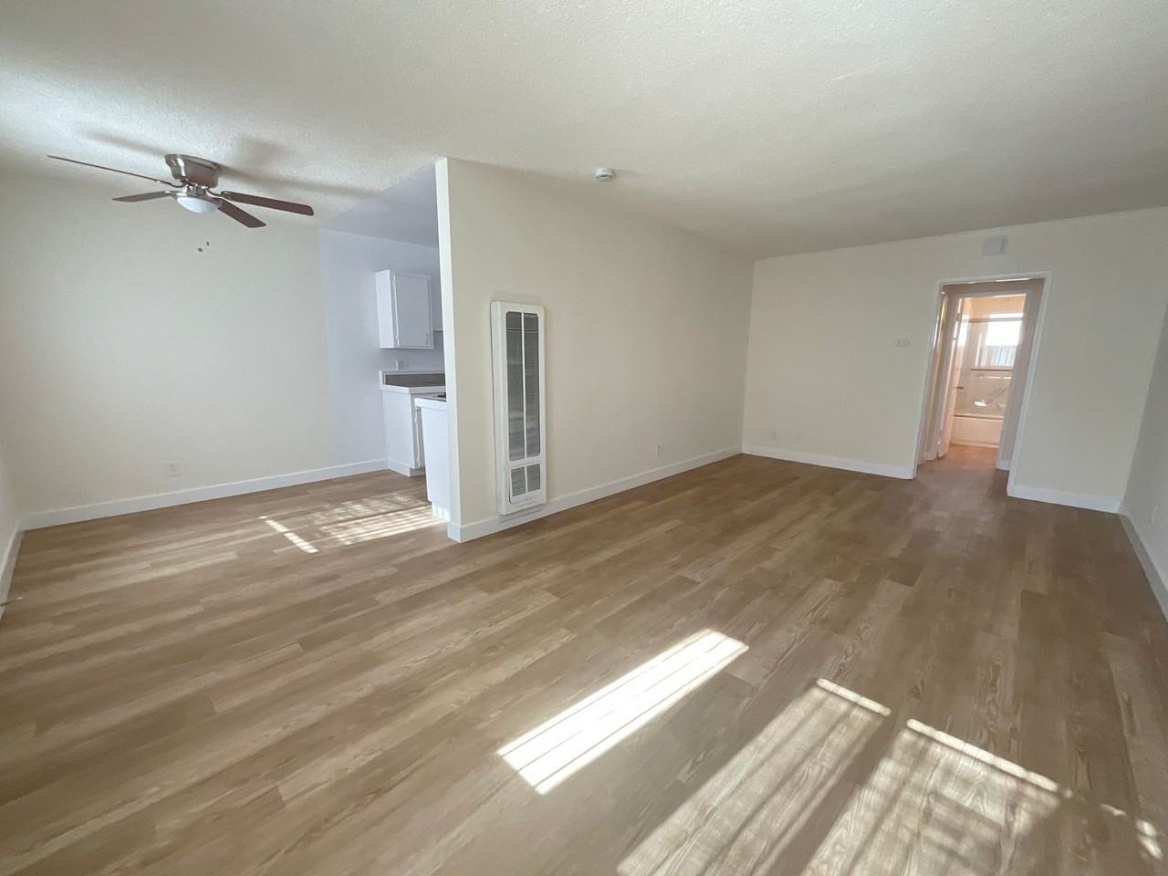 630 N Anna Dr - Photo 2 of 22