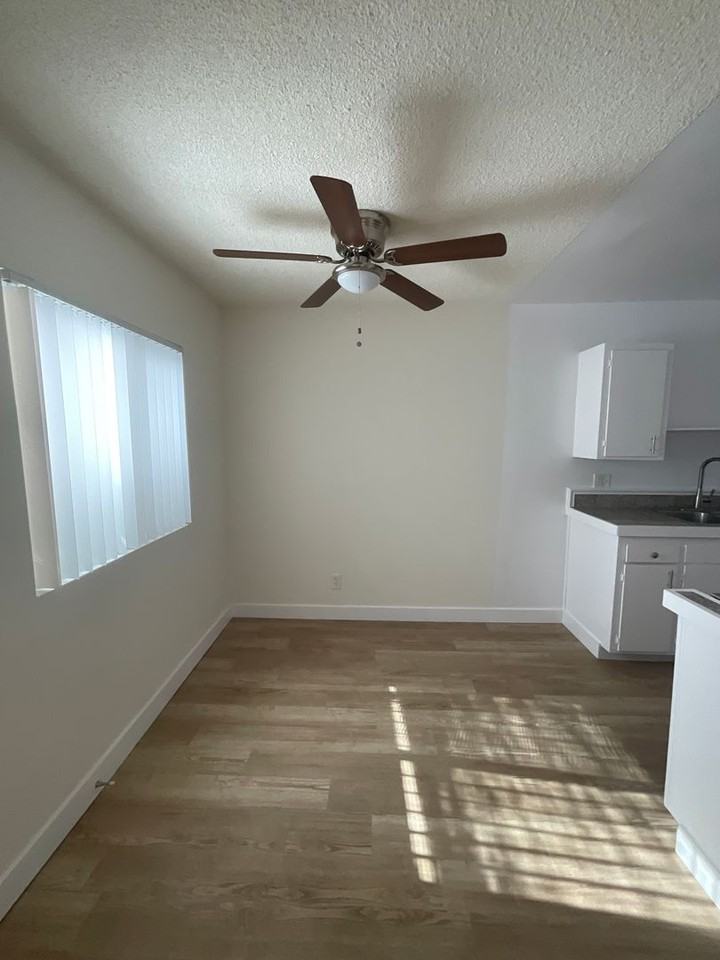 630 N Anna Dr - Photo 4 of 22