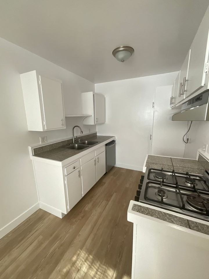 630 N Anna Dr - Photo 7 of 22