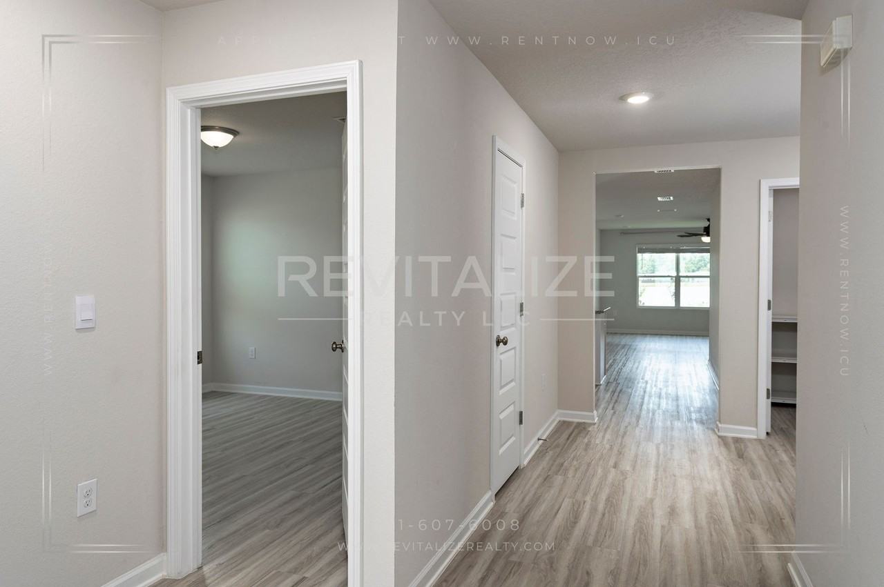 22360 Aleutian Ave - Photo 7 of 43
