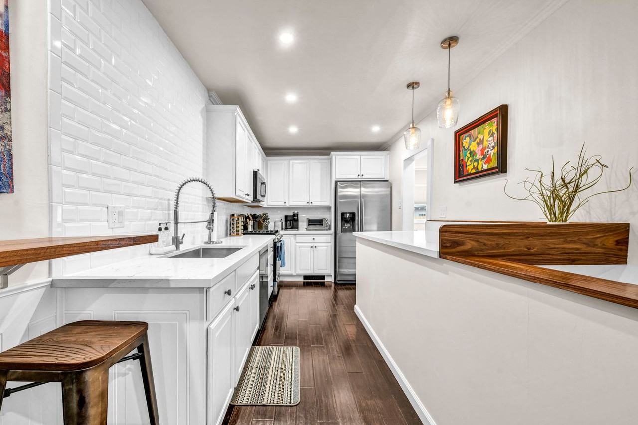 574 Reno Ave - Photo 6 of 50