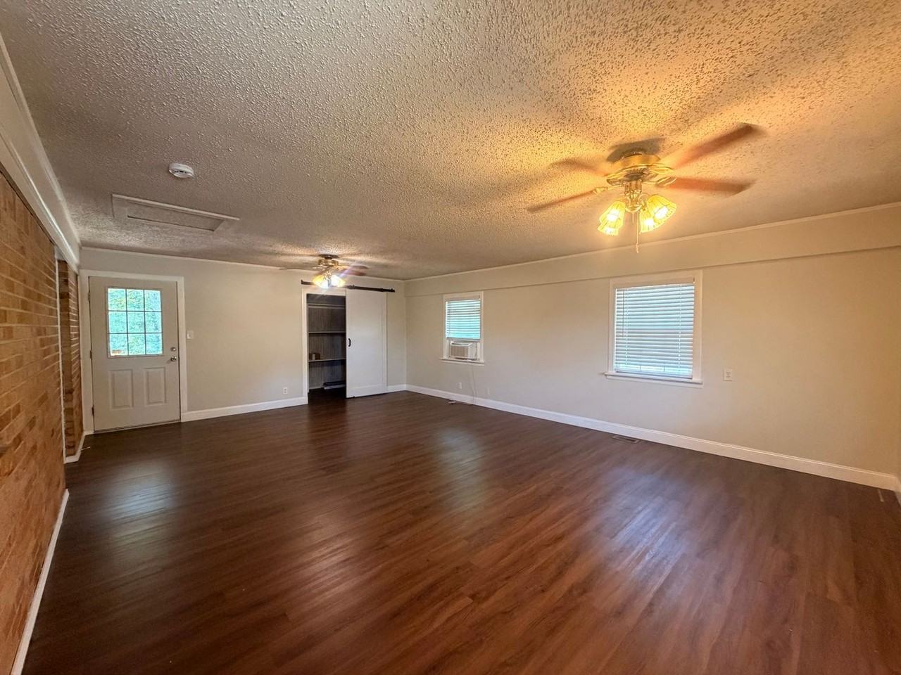 218 E 19th St - Photo 2 of 13