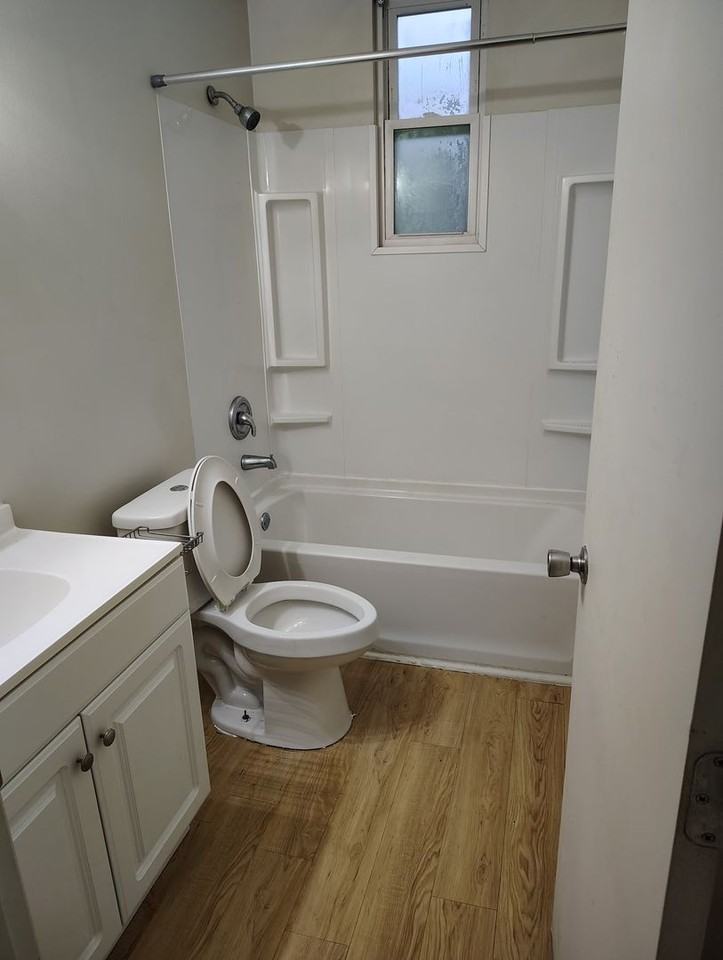 115 Scott Avenue - Photo 7 of 16