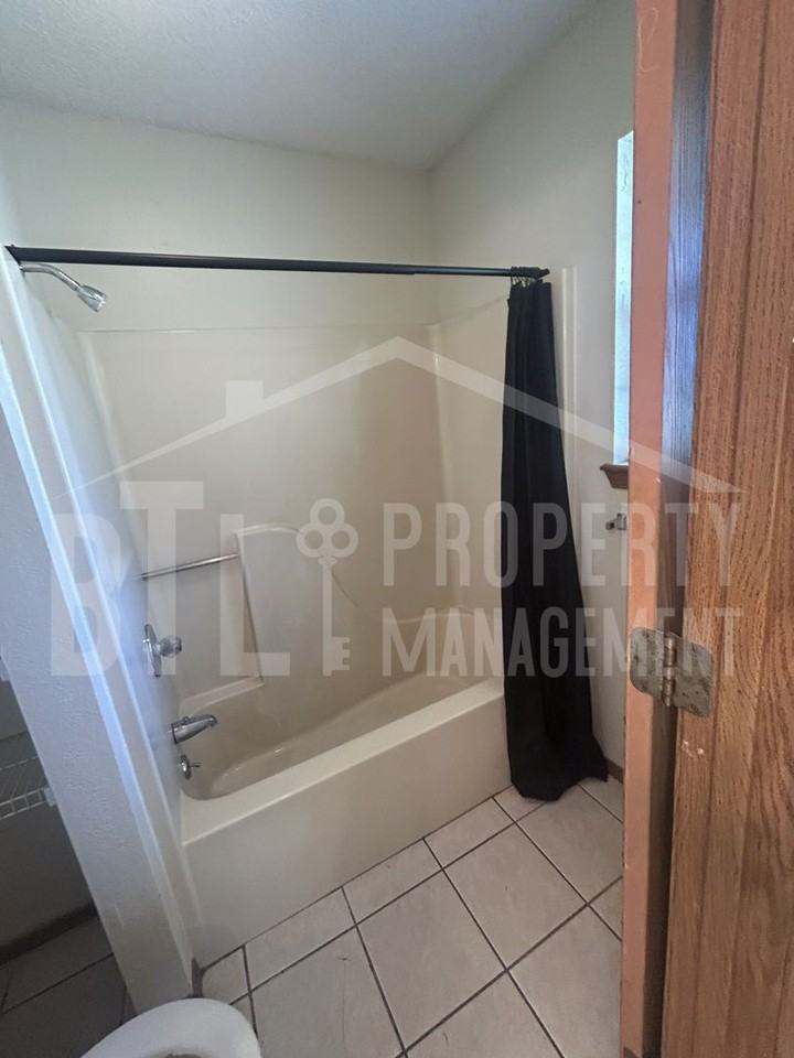 5 Memory Ln - Photo 2 of 6