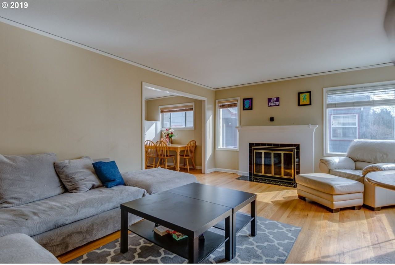 7070 N Cambridge Ave - Photo 3 of 30
