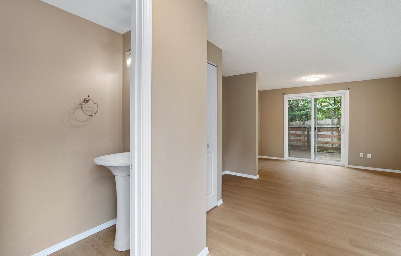 1614 Village Park Pl - Photo 3 of 33