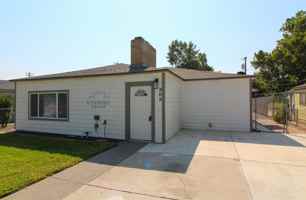 featured image of 308 N 12th Ave