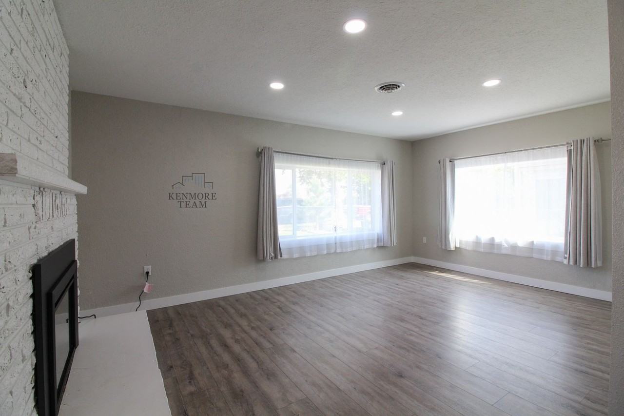 308 N 12th Ave - Photo 4 of 21