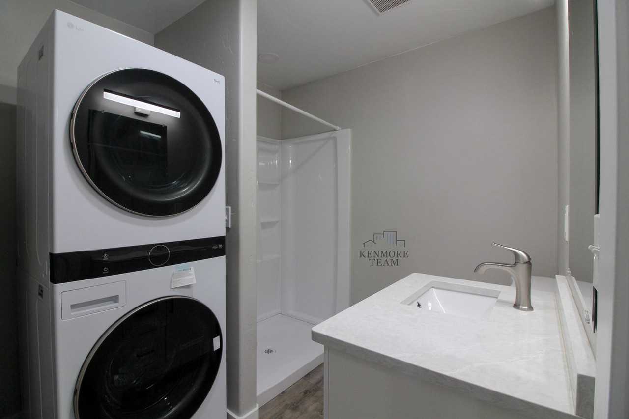 310 N 12th Ave - Photo 6 of 7