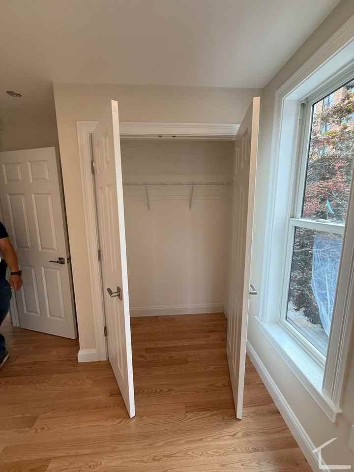 66 Ashford St - Photo 4 of 18