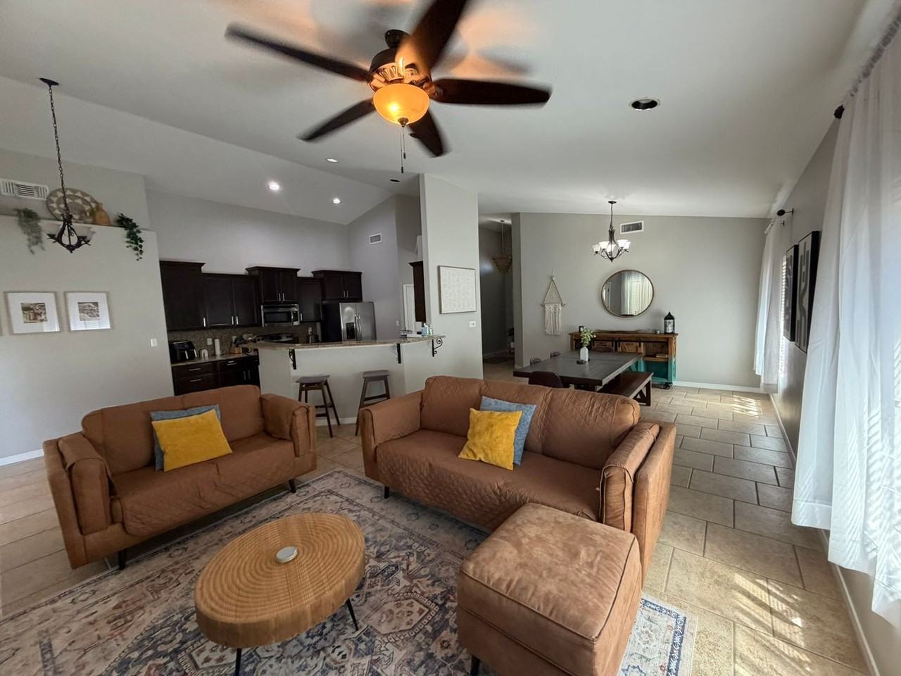 1815 Lanette Dr - Photo 4 of 24