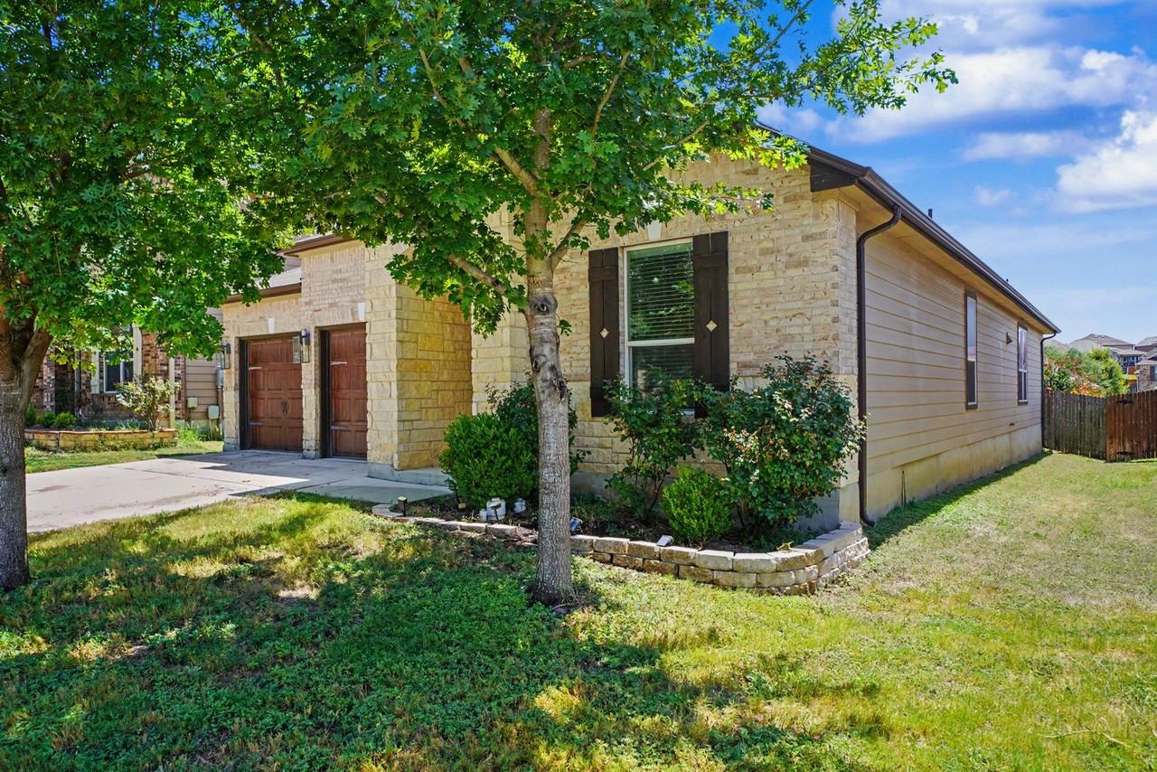 512 Landmark Gate - Photo 5 of 43