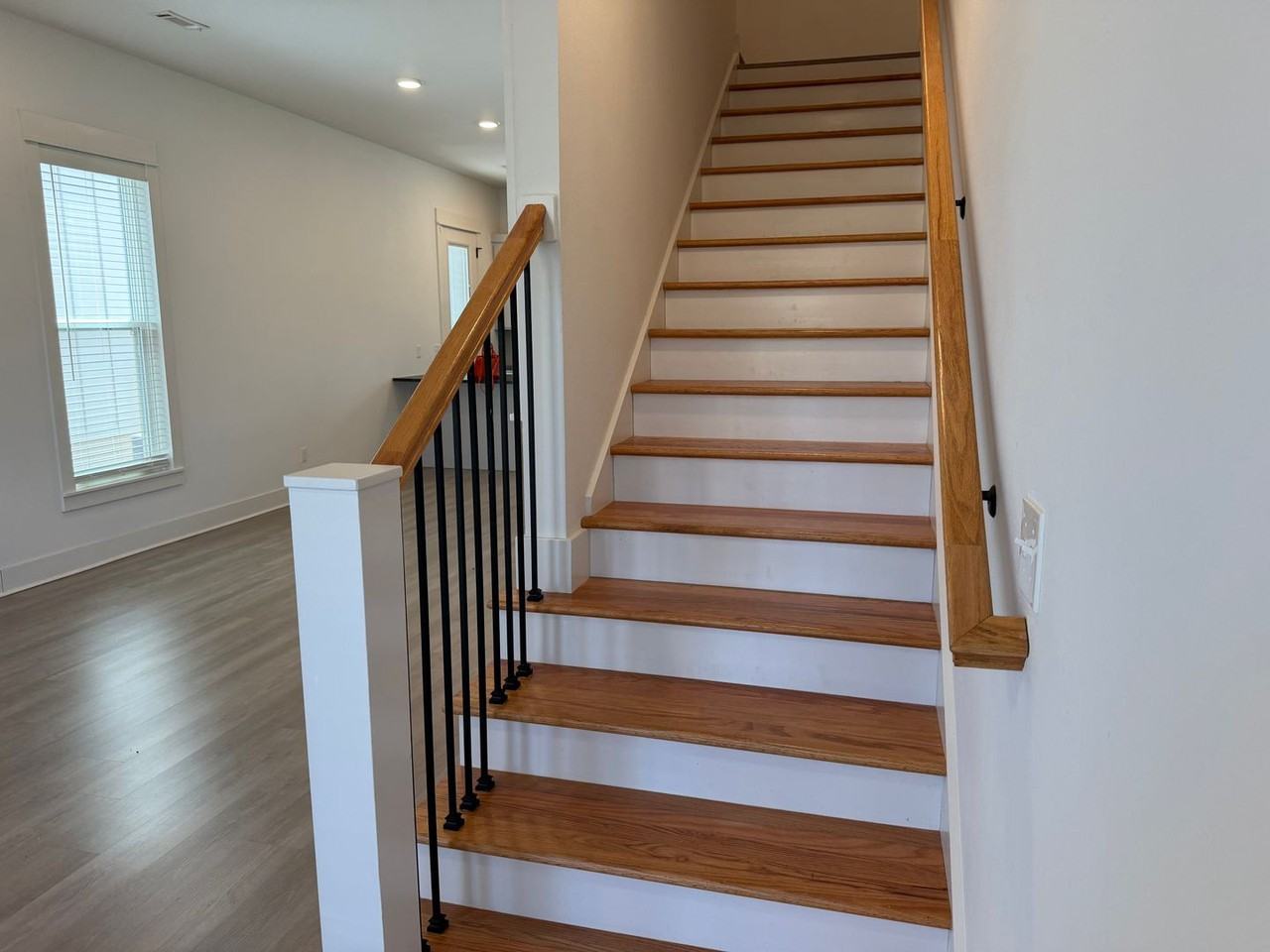 1365 S Duncan Ave - Photo 3 of 16