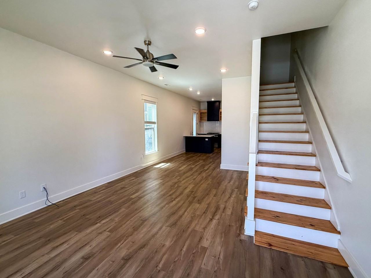 1347 S Duncan Ave - Photo 4 of 13