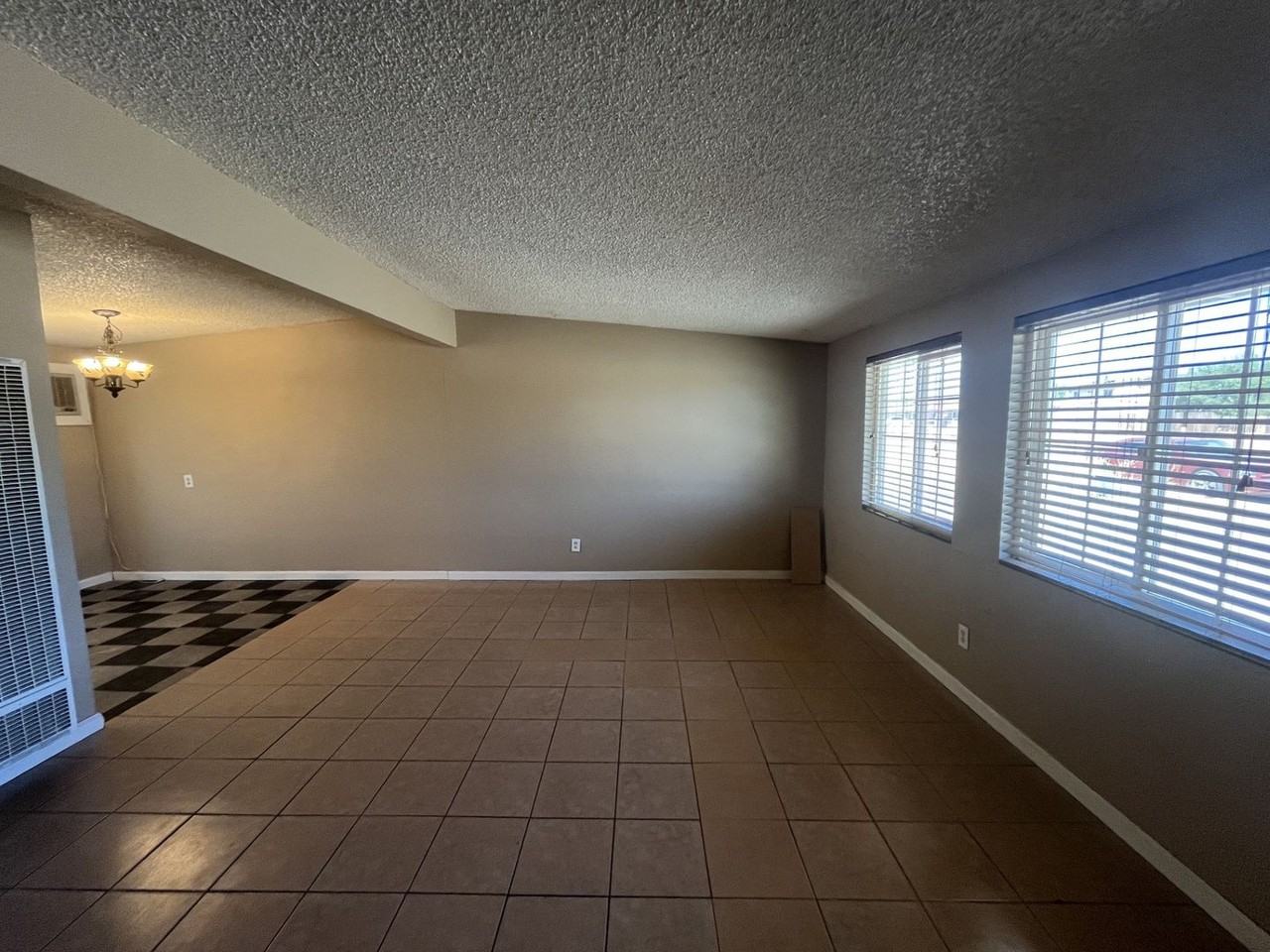 8736 Aspen Ave - Photo 3 of 12