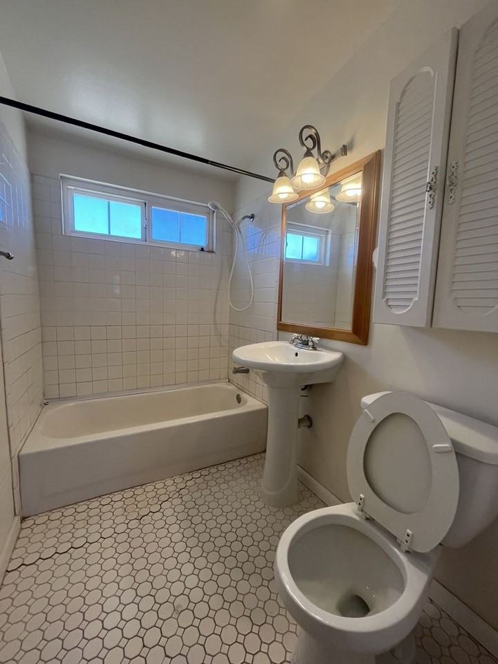 8736 Aspen Ave - Photo 7 of 12