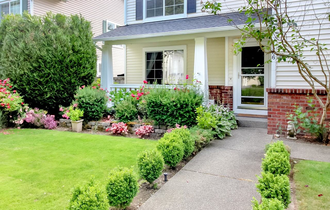 1566 Jensen Ave - Photo 4 of 42