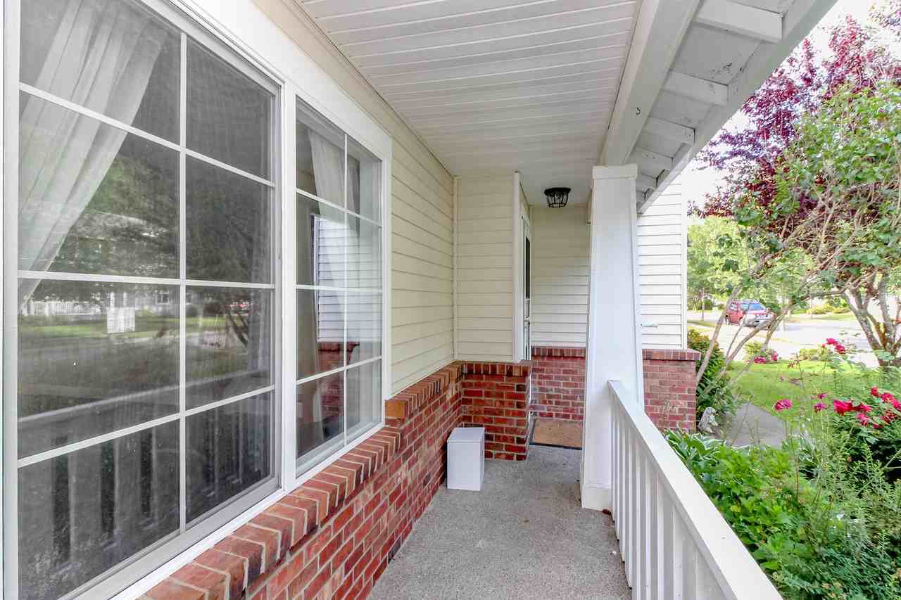 1566 Jensen Ave - Photo 5 of 42