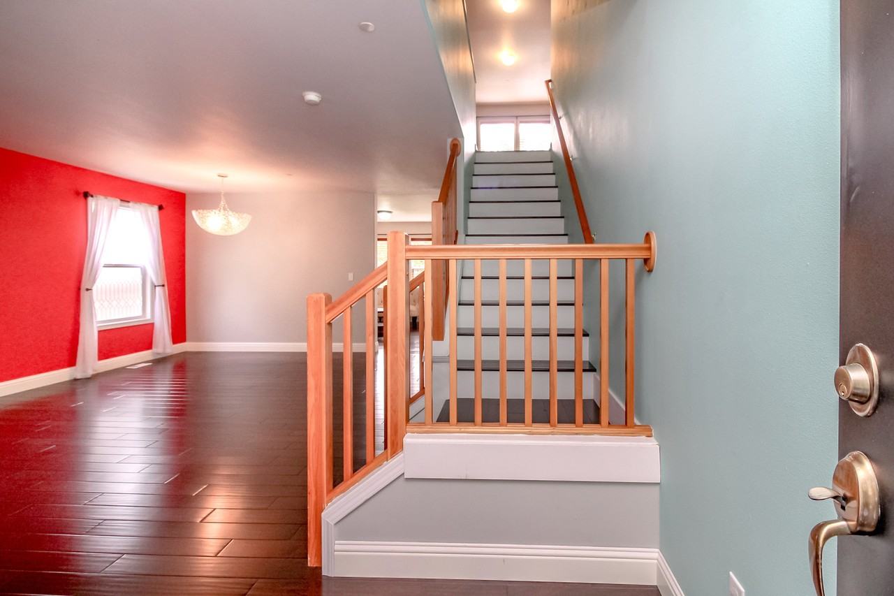 1566 Jensen Ave - Photo 6 of 42