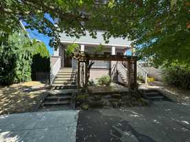 8524 Se 11th Ave - Photo 1 of 1