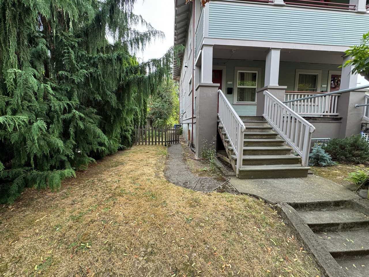8524 Se 11th Ave - Photo 6 of 50