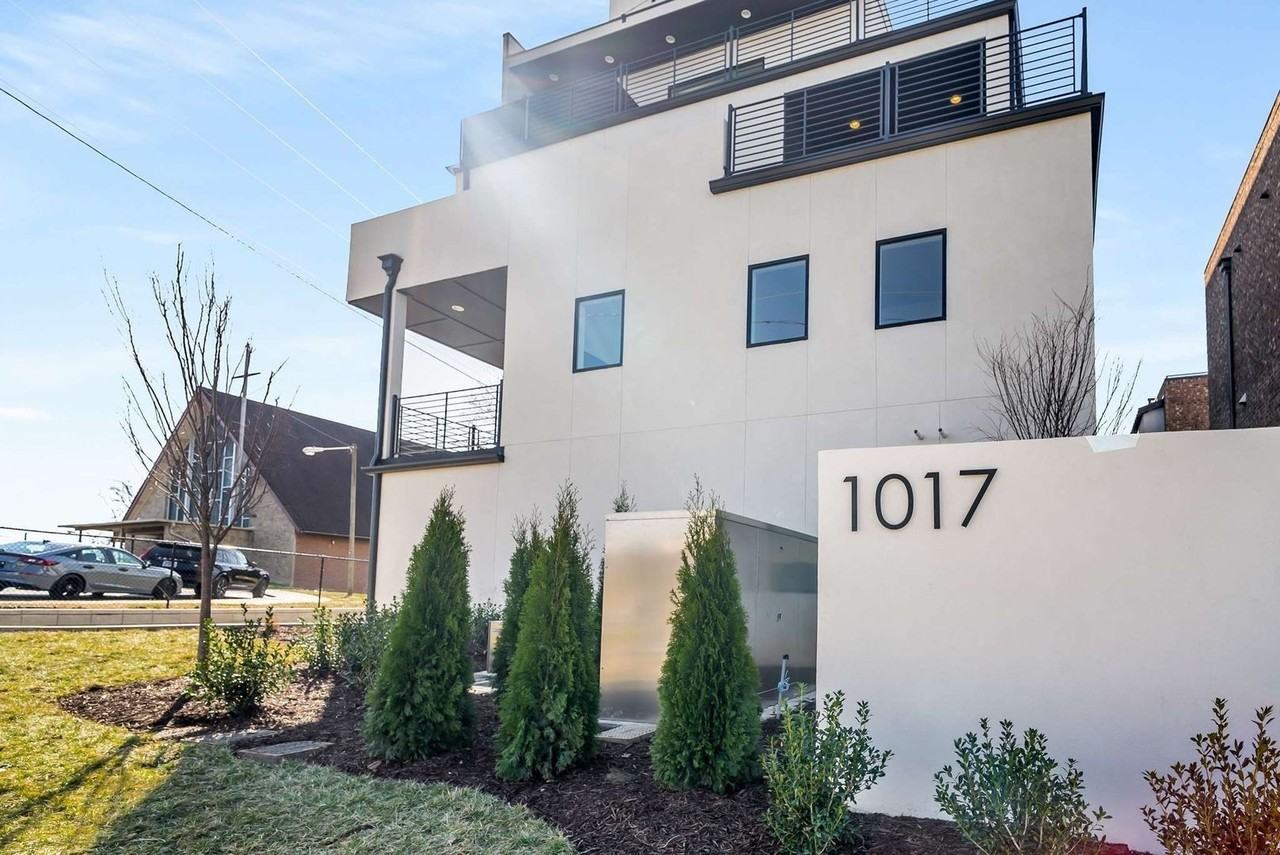 1017 12th Ave S #B - Photo 4 of 50